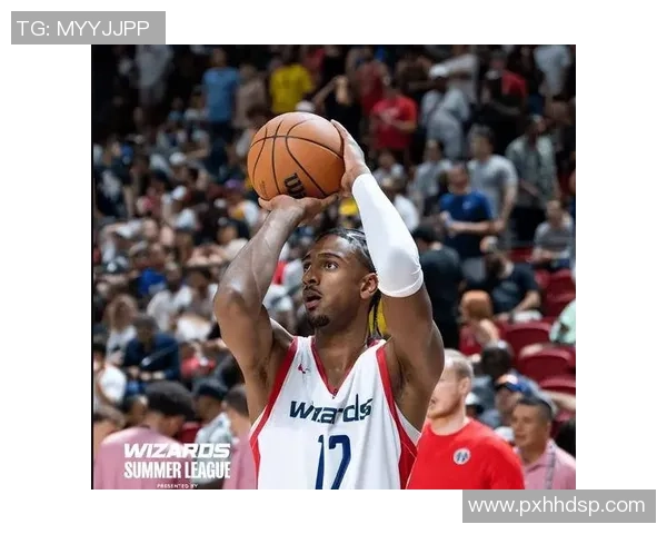 2015年NBA西部首轮火箭与小牛的激烈对决回顾与分析