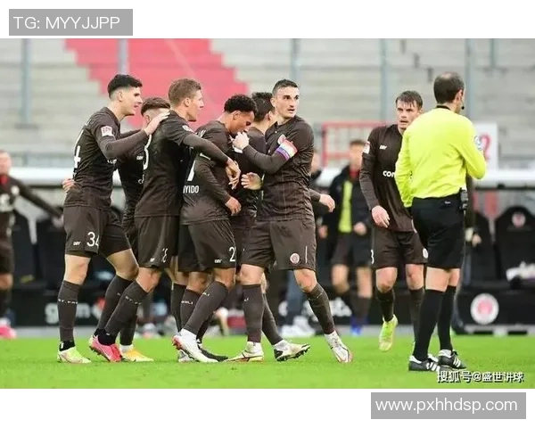 德乙焦点战圣保利主场迎战杜伊斯堡期待精彩对决 德乙焦点战圣保利主场迎战杜伊斯堡期待精彩对决